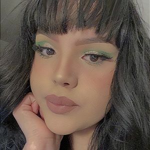 Meet your Posher, Viridiana